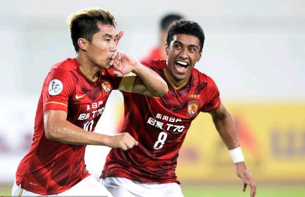 曼联旧将梅开二度：欧冠导演逆袭好戏，20场造17球太犀利