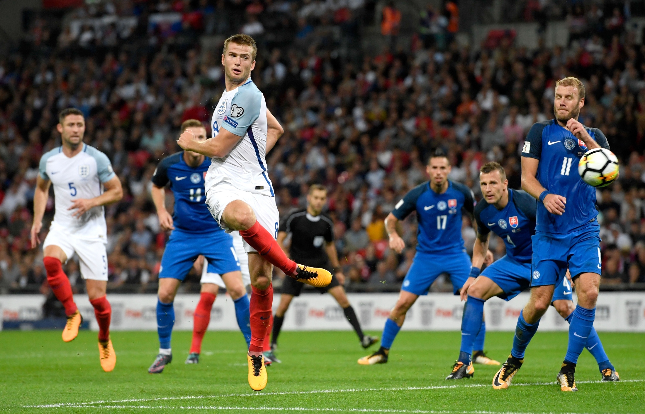 新门将新中锋？阿莫林：我们在努力提升球队，这也取决于市场