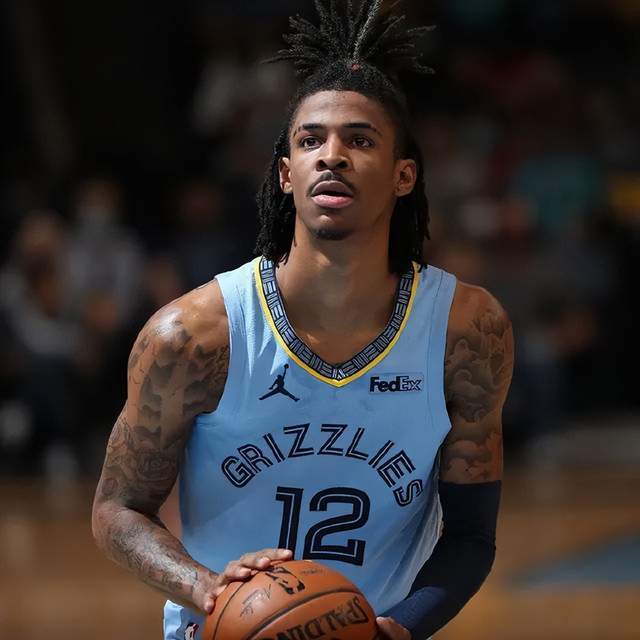 世体：预计有3400名法兰克福球迷远征巴萨，其中1000人没票（世体：预计3400名法兰克福球迷奔赴巴萨，约1000人无票）