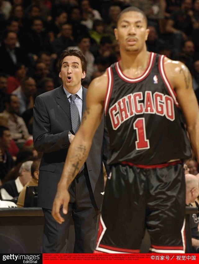 特朗普获“国际足联和平奖”，笑得合不拢嘴，称：“这无疑是我人生中至高的荣誉之一”（特朗普获颁“国际足联和平奖”，笑逐颜开：称此为其人生至高荣誉之一）