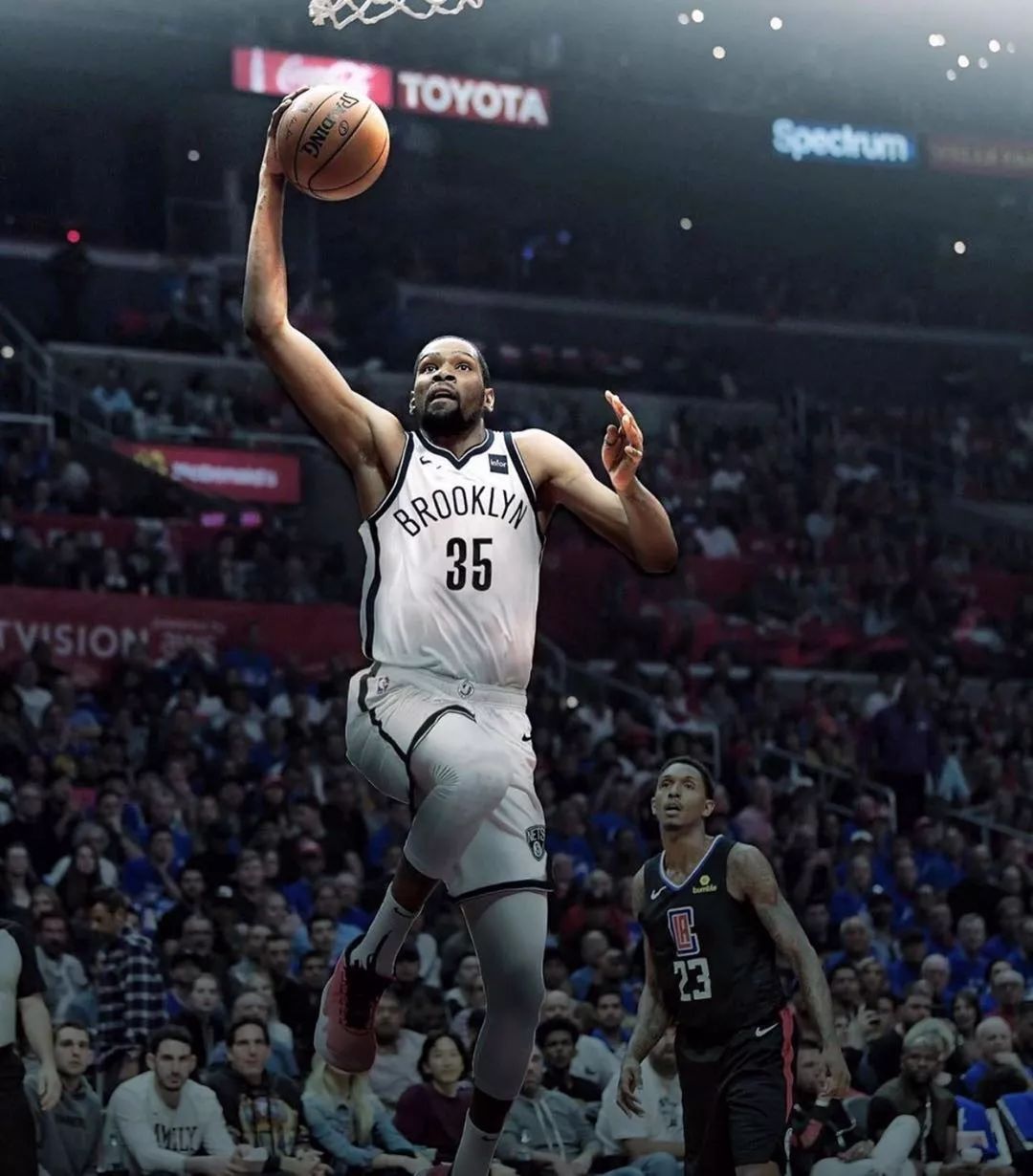 英媒：曼联追罗马后卫切利克，曼城、利物浦、阿森纳也在关注（英媒：曼联有意罗马后卫切利克，曼城、利物浦、阿森纳亦在关注）